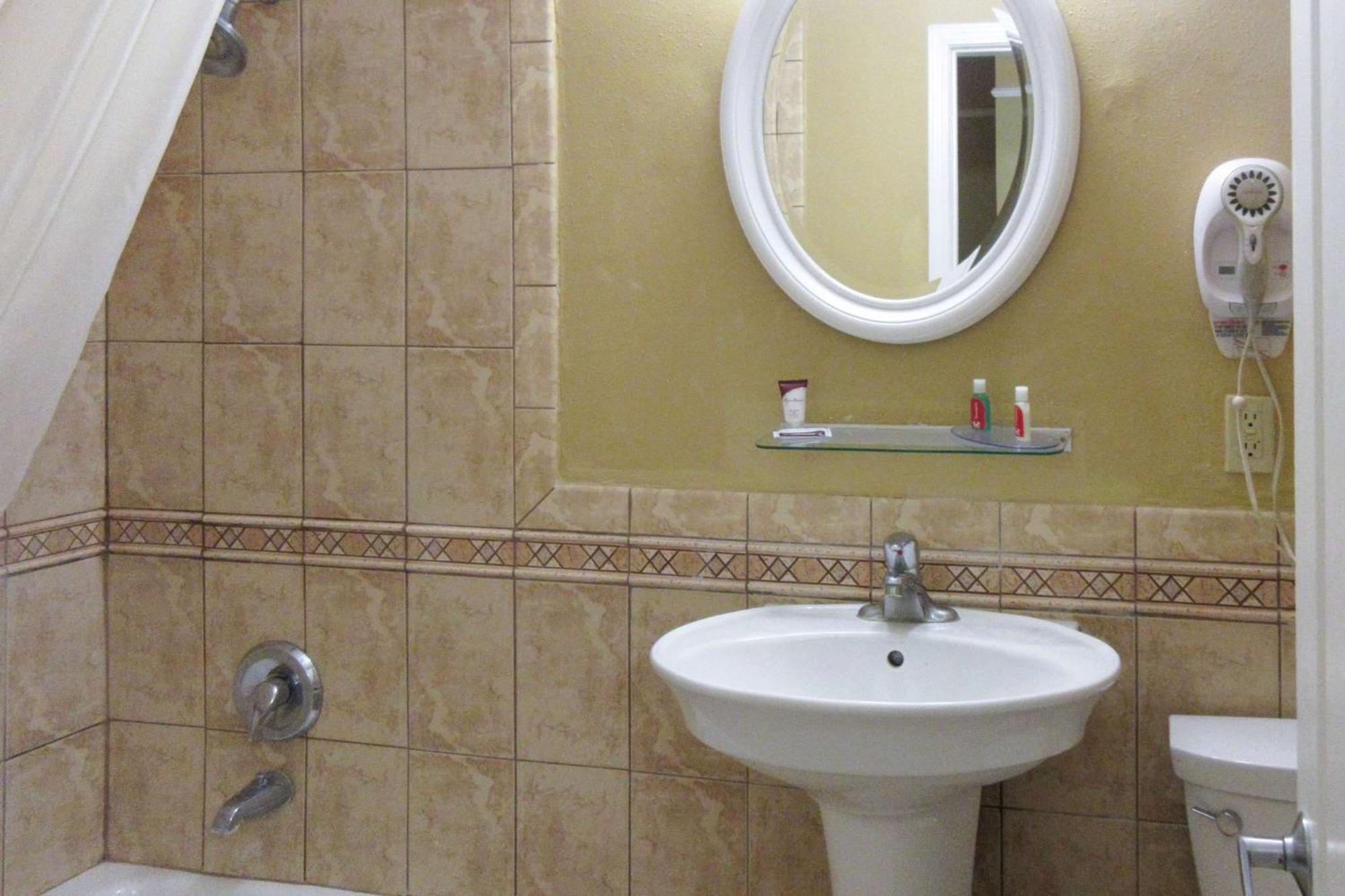 Hotel Econo