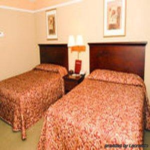 Econo Hotel 2*