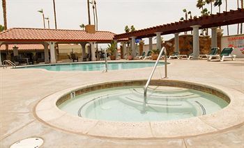Econo Hotel 2*